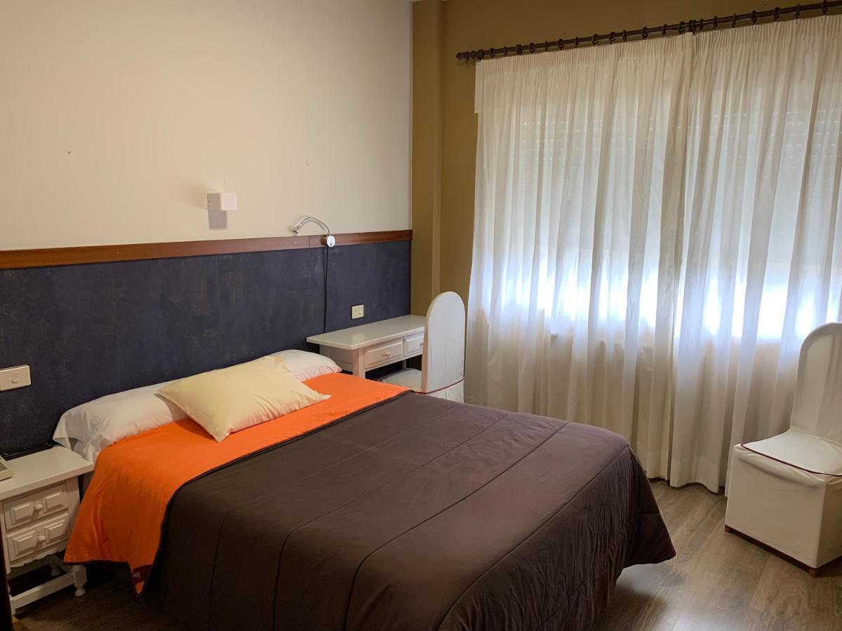 Hotel Los Olmos Lugo Eksteriør bilde
